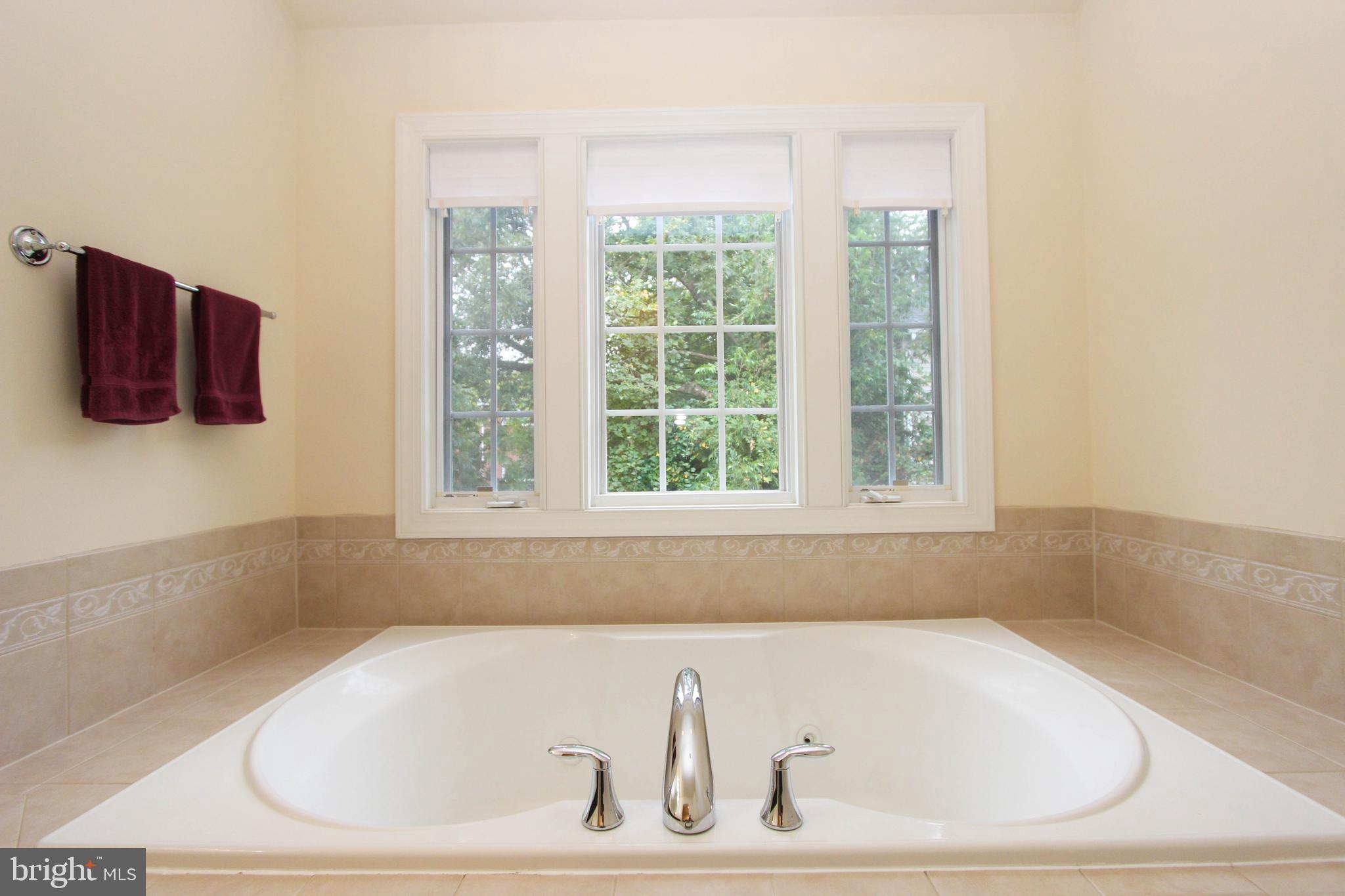 MAJESTIC OAK - Residential Lease