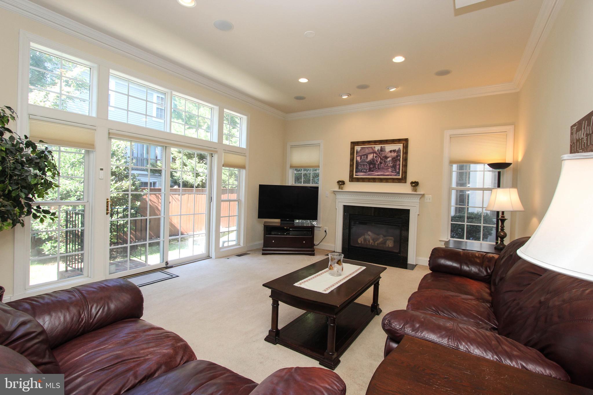 MAJESTIC OAK - Residential Lease