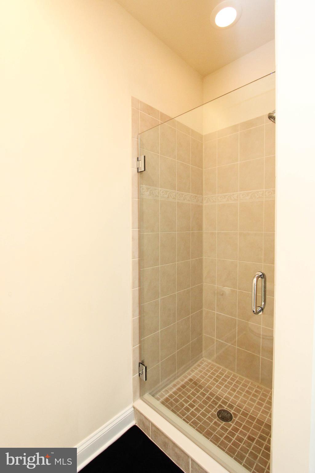 MAJESTIC OAK - Residential Lease