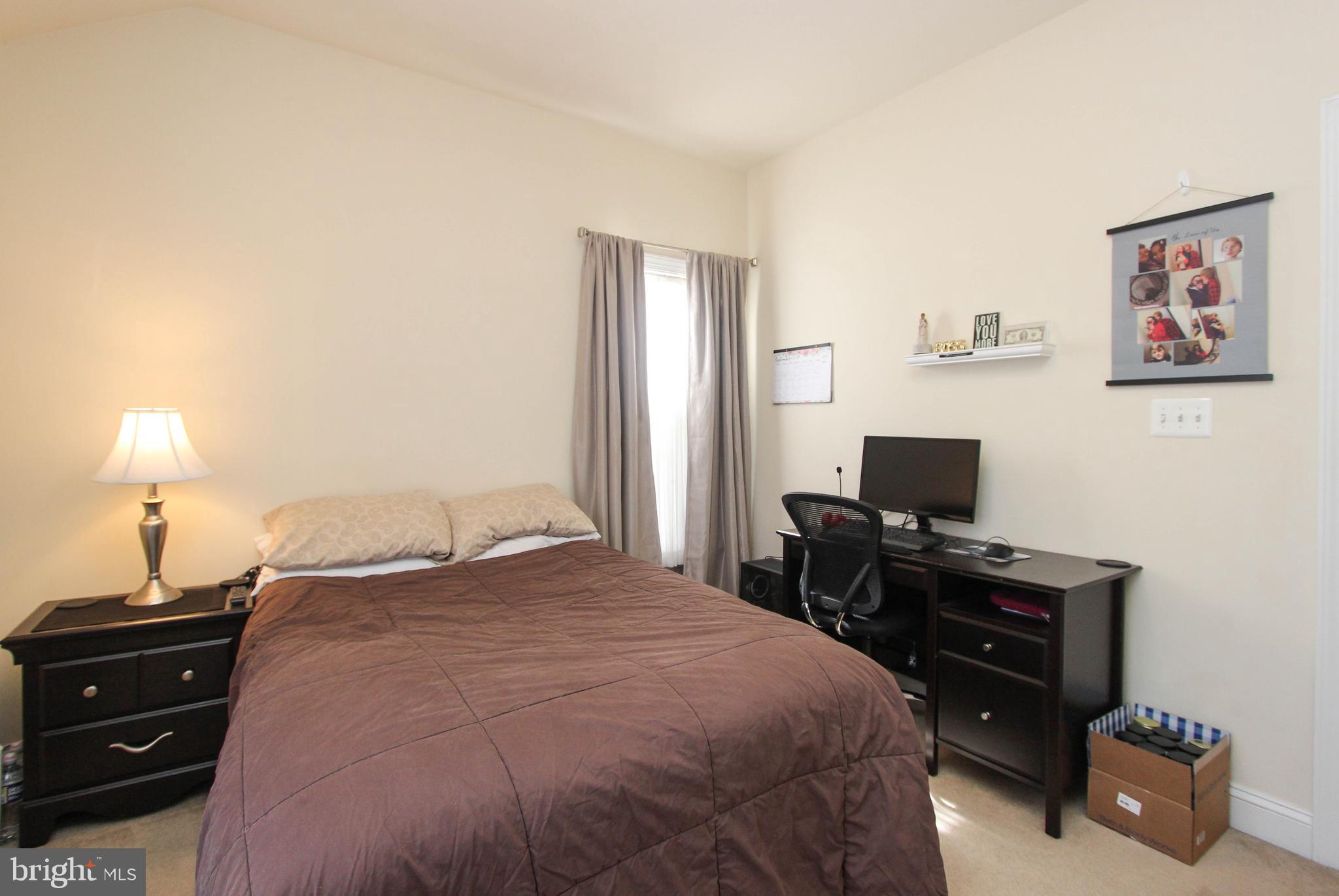 MAJESTIC OAK - Residential Lease