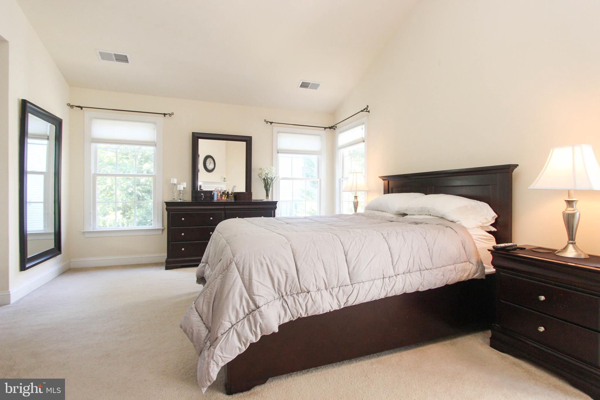 MAJESTIC OAK - Residential Lease