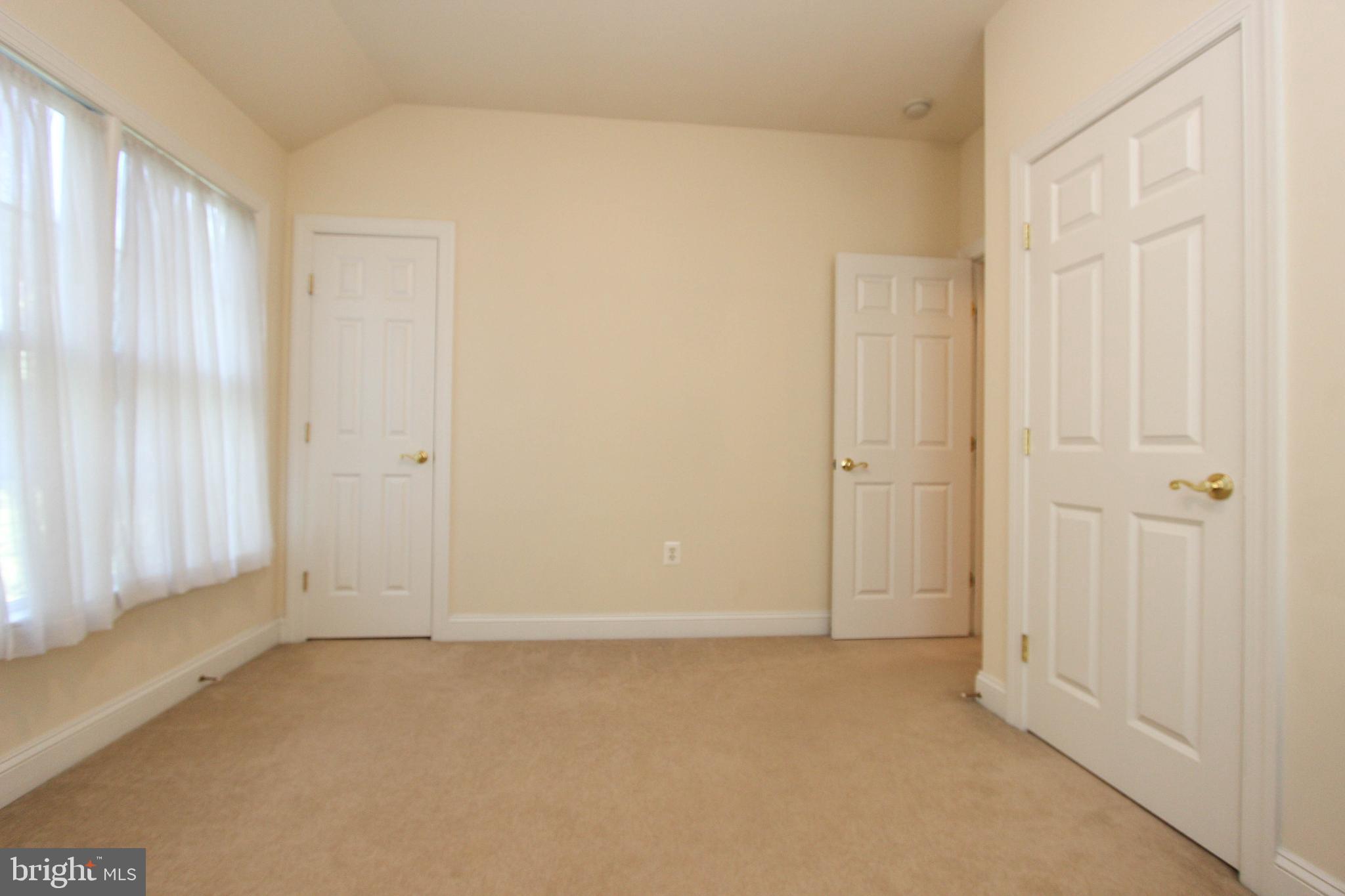 MAJESTIC OAK - Residential Lease