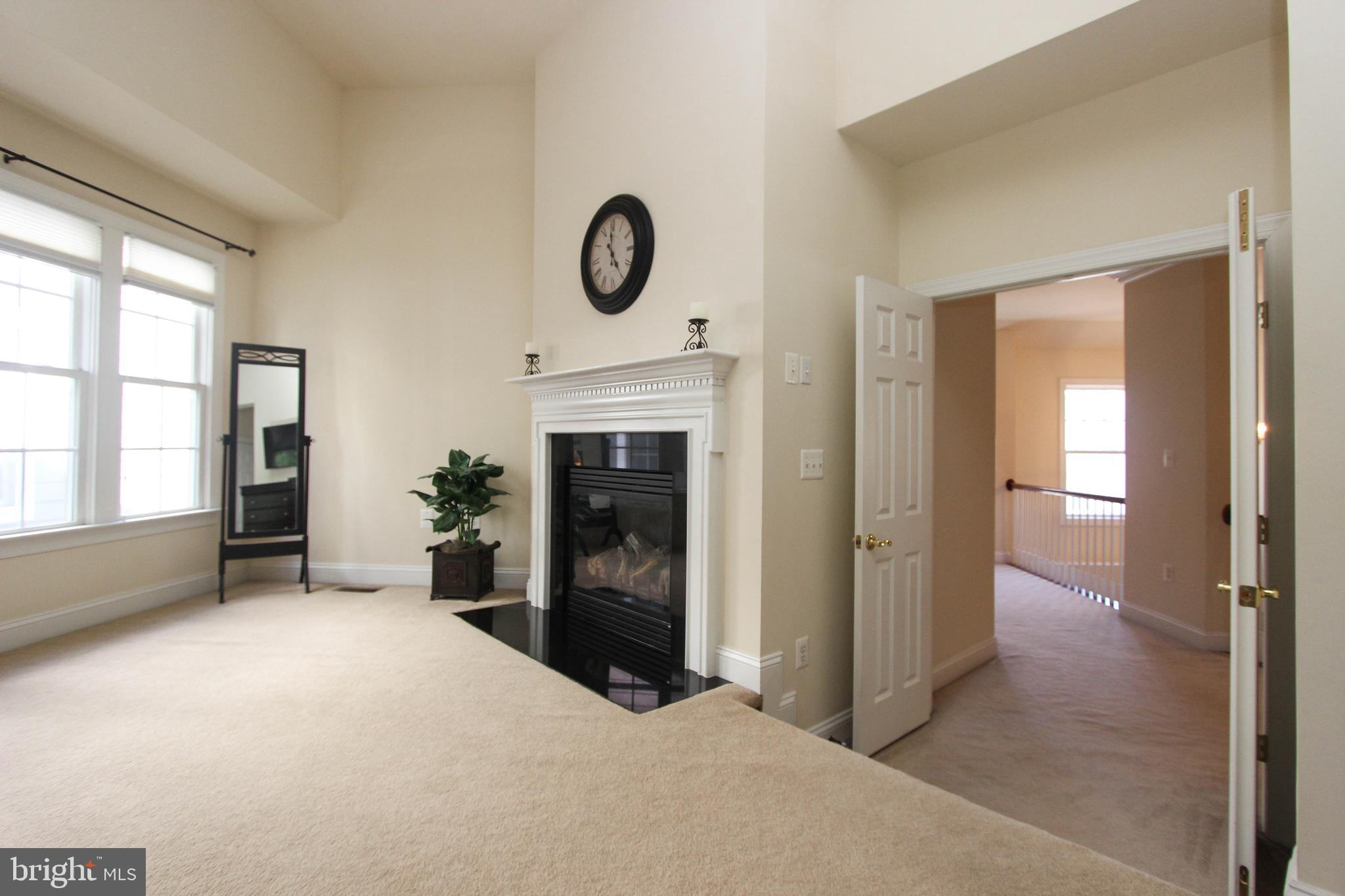 MAJESTIC OAK - Residential Lease