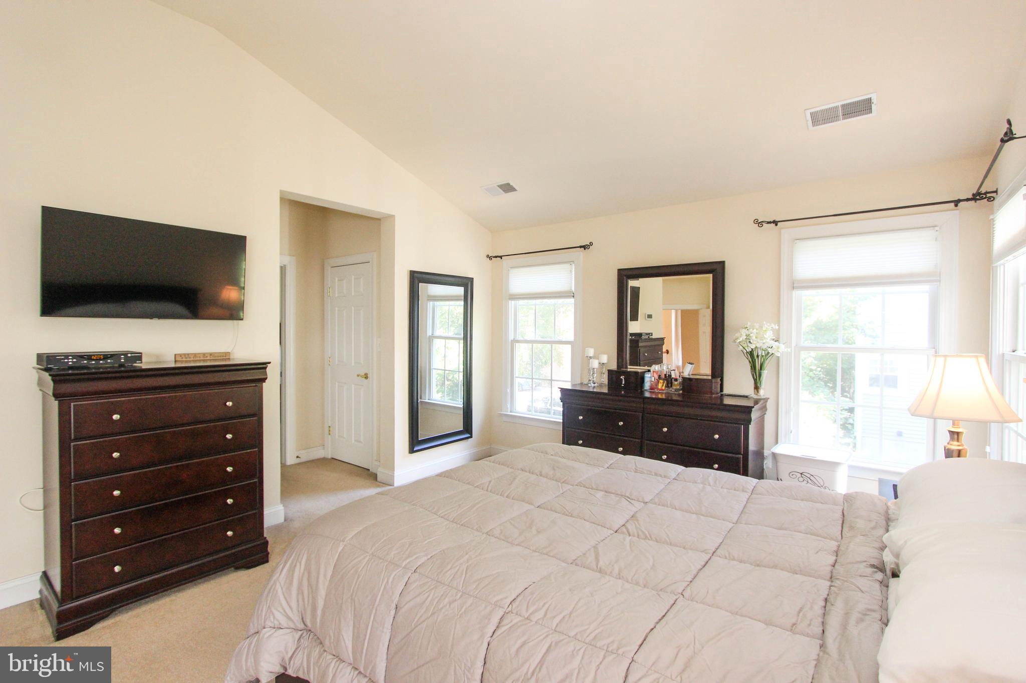 MAJESTIC OAK - Residential Lease