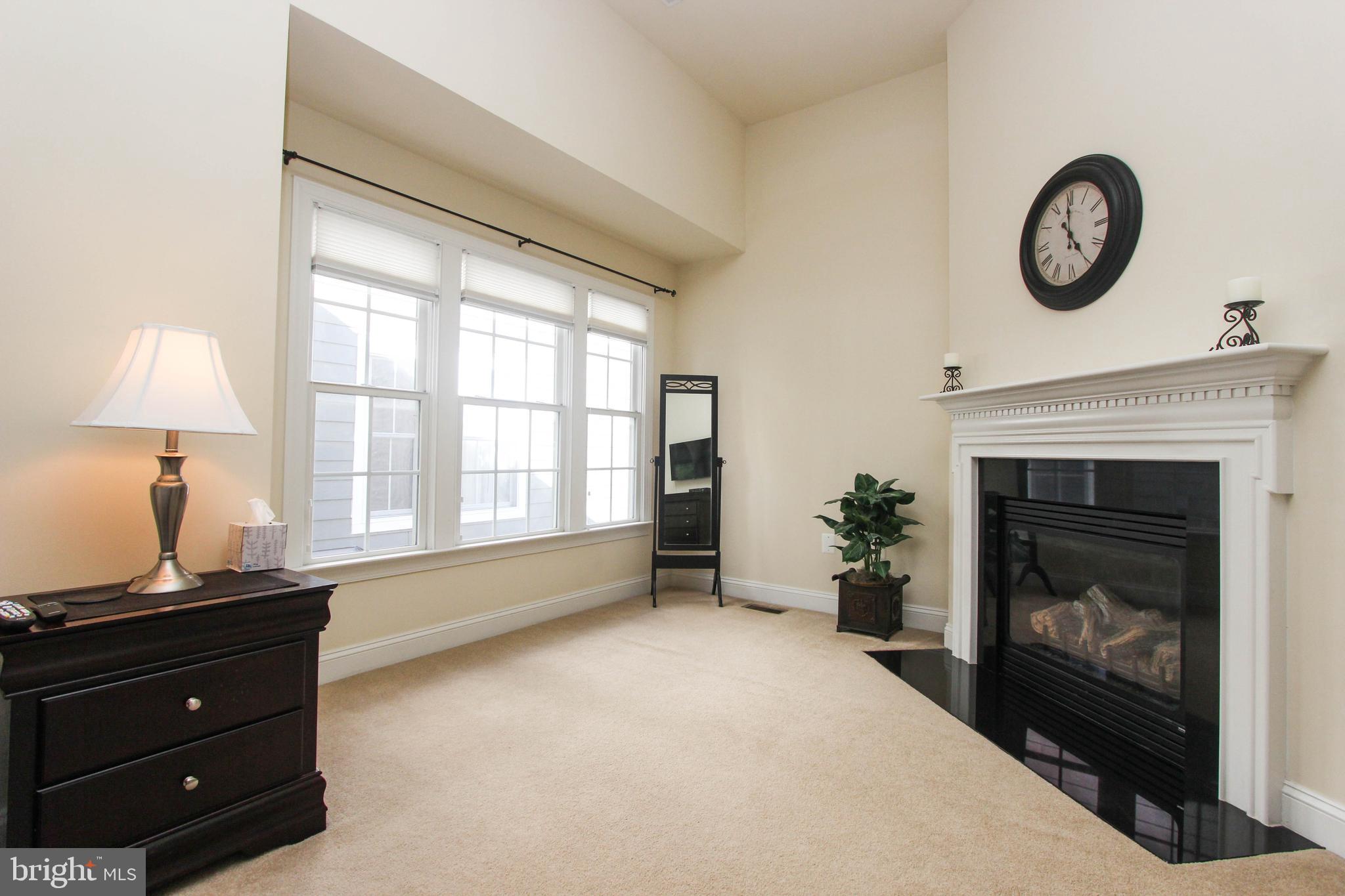 MAJESTIC OAK - Residential Lease