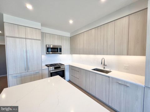 737 SWANN AVENUE 404 ALEXANDRIA VA 22301