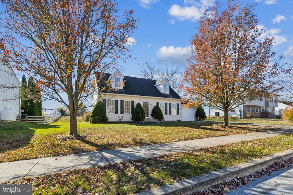 Photo of 122 Wheatfield Court, Quarryville, PA 17566 (MLS # PALA2060432)