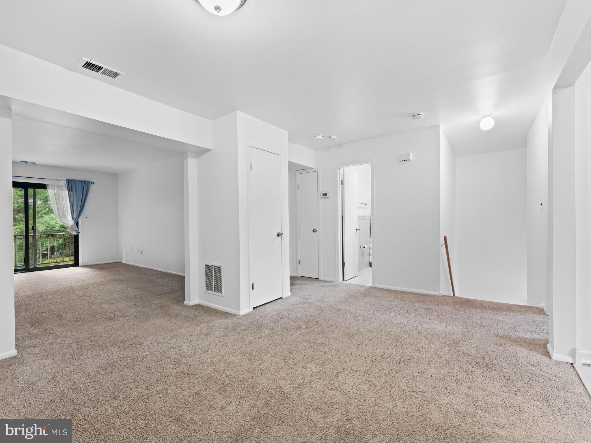 1809 SILVER COURT