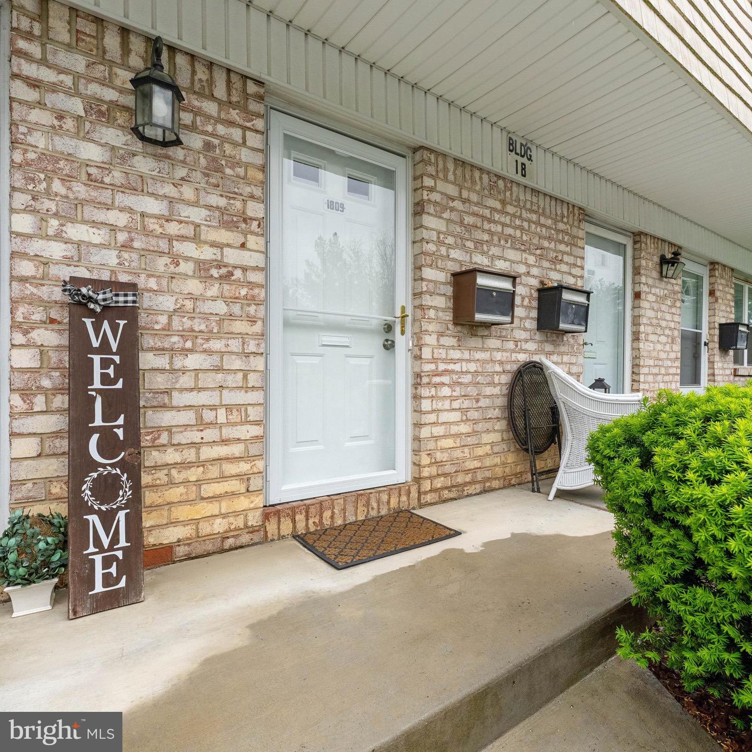 1809 SILVER COURT