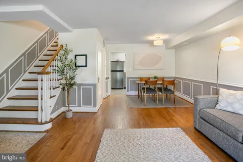 3725 Ingalls Avenue, Alexandria, VA MLS: VAAX2044194