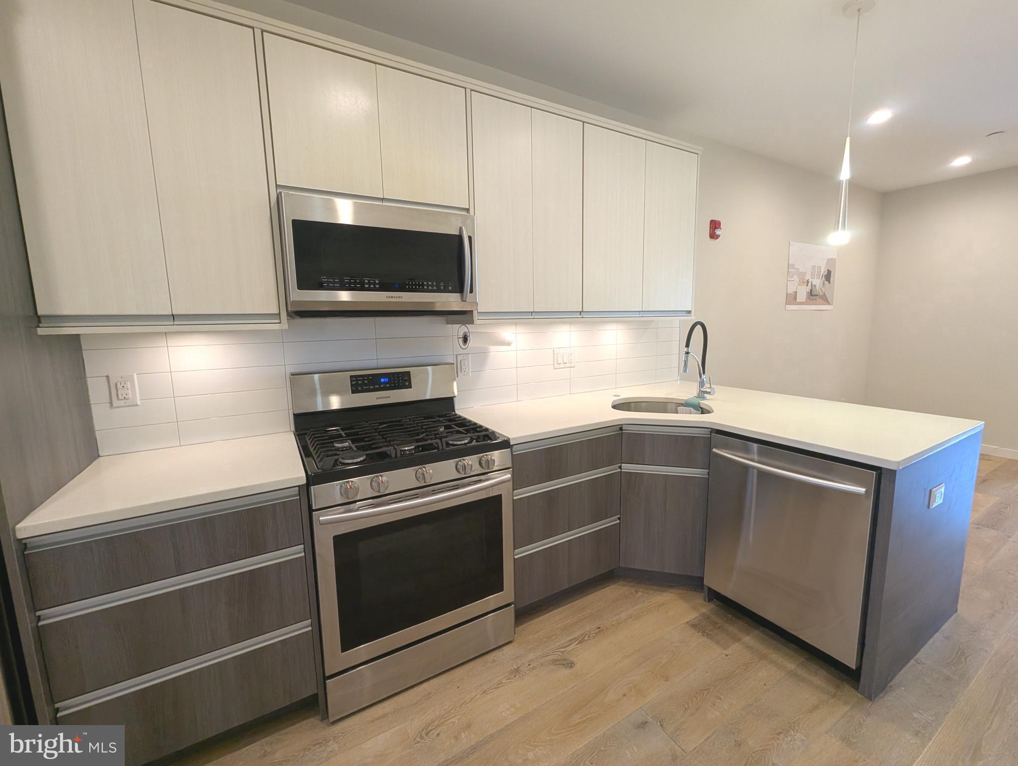 1534 N 7TH STREET 2