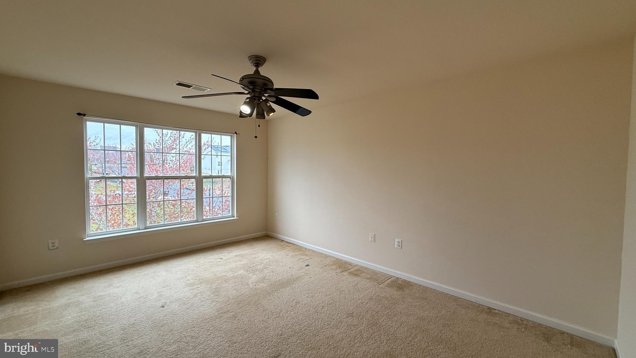 THE FALLS AT LEE'S PARKE - Residential Lease