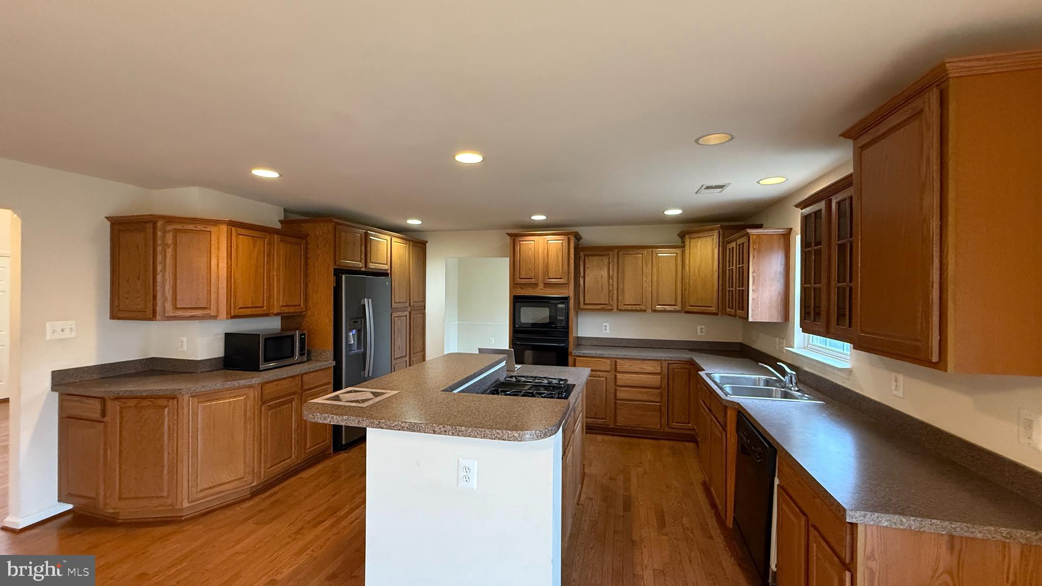 THE FALLS AT LEE'S PARKE - Residential Lease