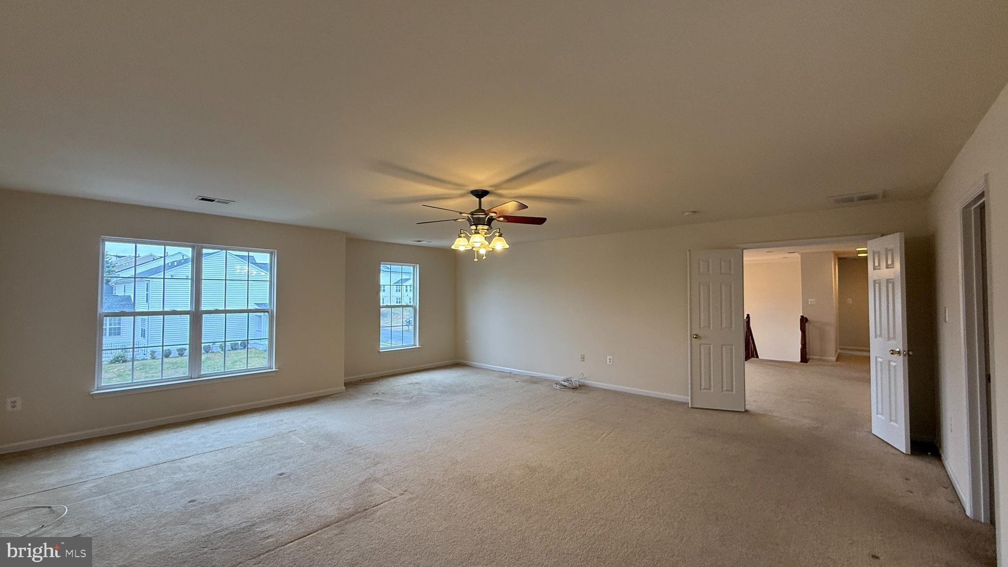 THE FALLS AT LEE'S PARKE - Residential Lease