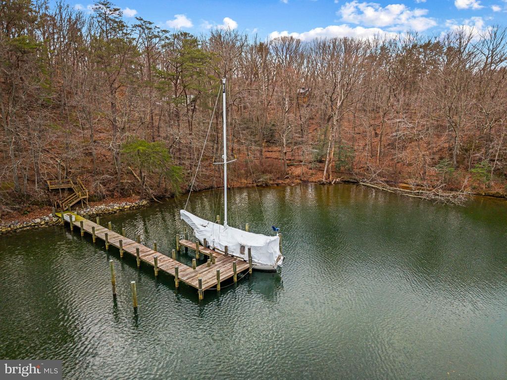 Photo of 1840 Shore Drive, ANNAPOLIS, MD 21401 (MLS # MDAA2137386)