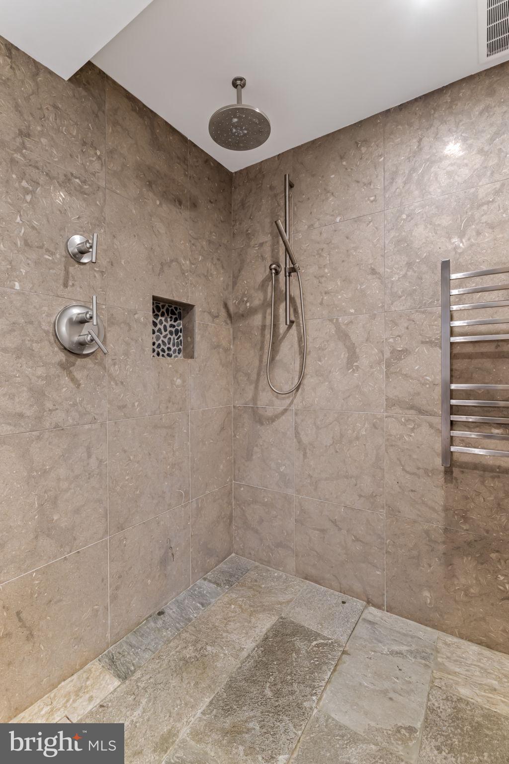 SEVERN GROVE - Residential