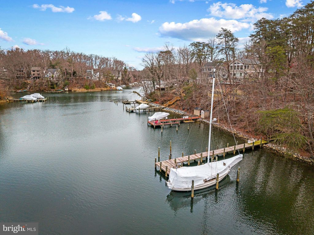 Photo of 1840 Shore Drive, ANNAPOLIS, MD 21401 (MLS # MDAA2137386)