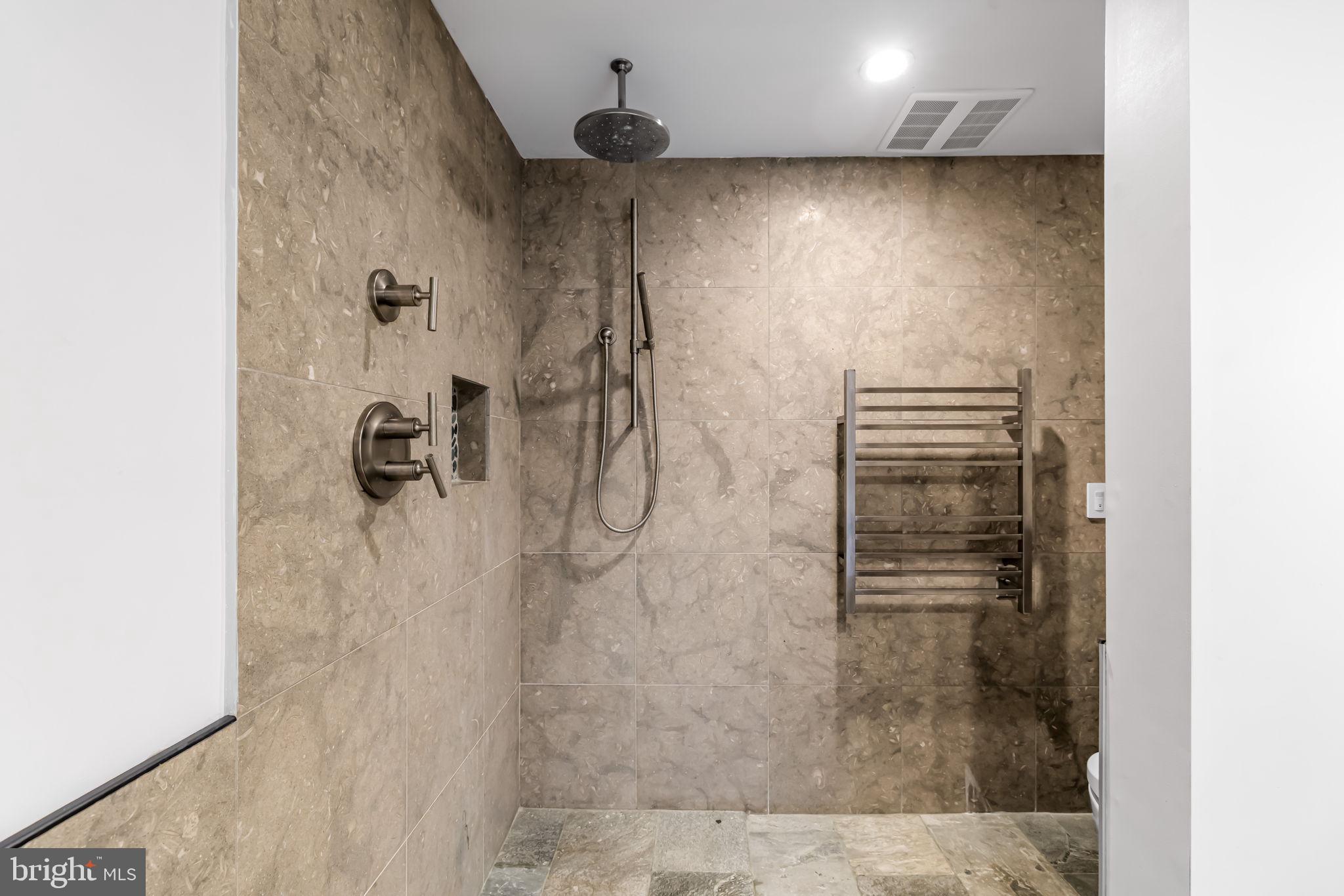 SEVERN GROVE - Residential