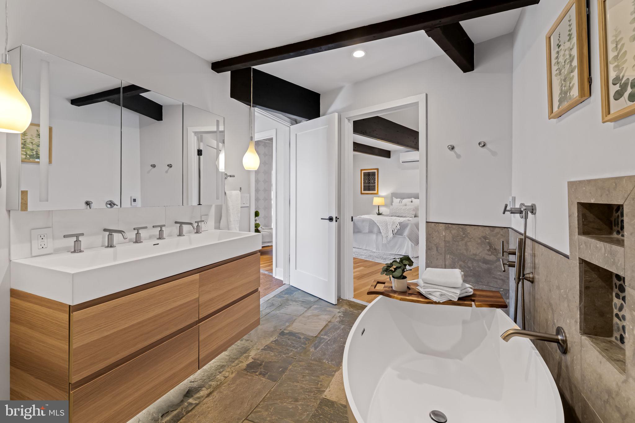 SEVERN GROVE - Residential