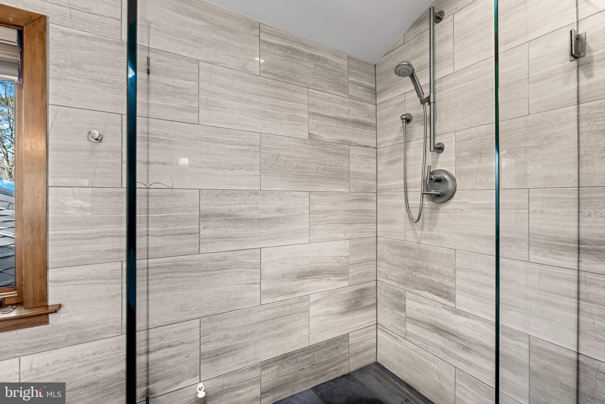 SEVERN GROVE - Residential