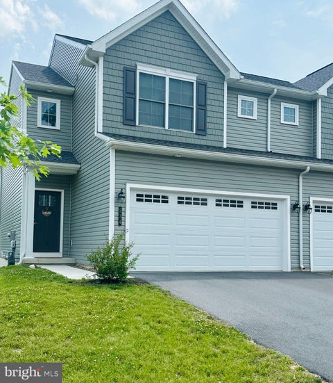 Townhouse For Sale - 234 Sage Boulevard<br/> MIDDLETOWN, PA 17057