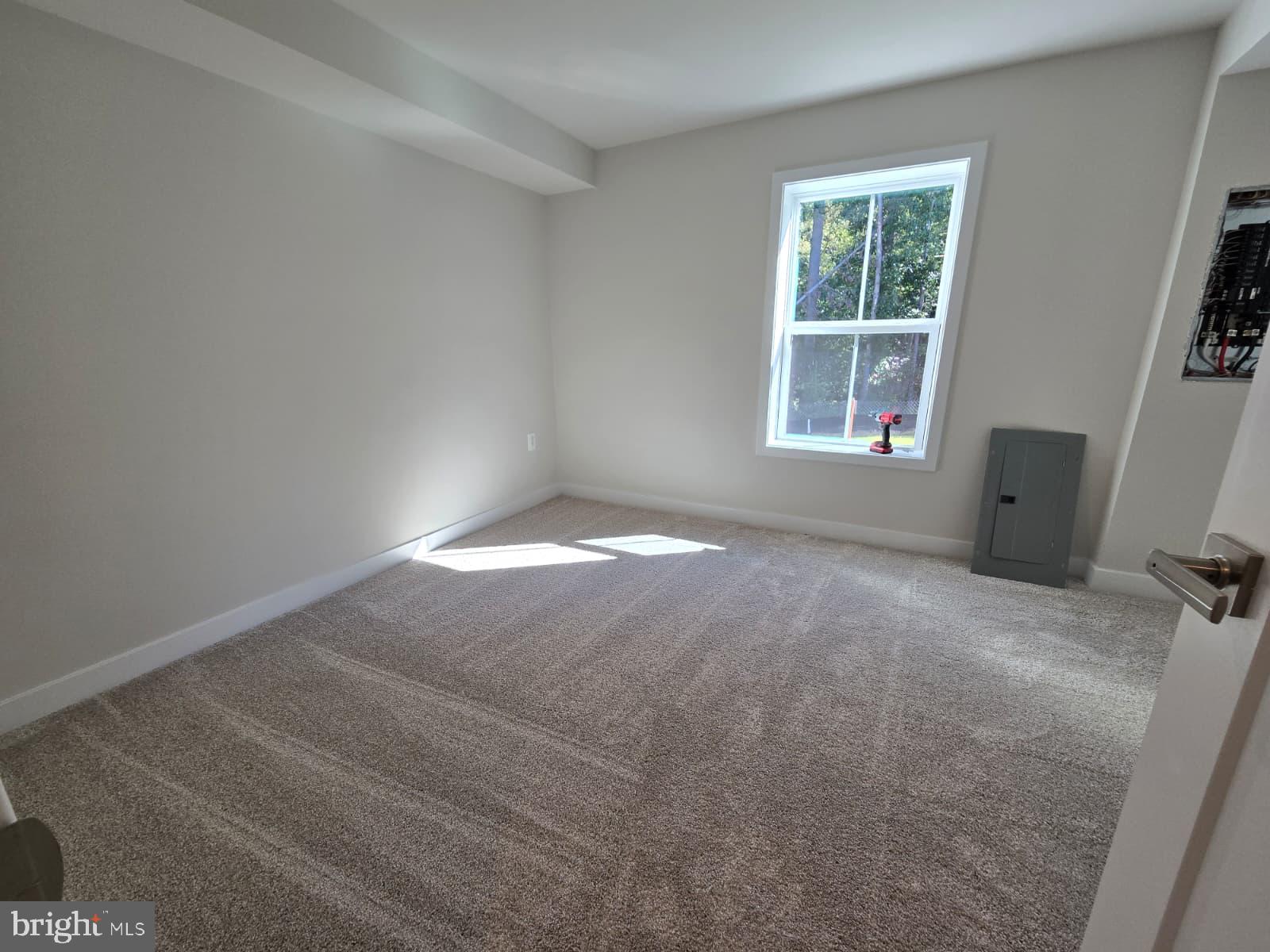 ALEXANDER'S CROSSING - Residential Lease