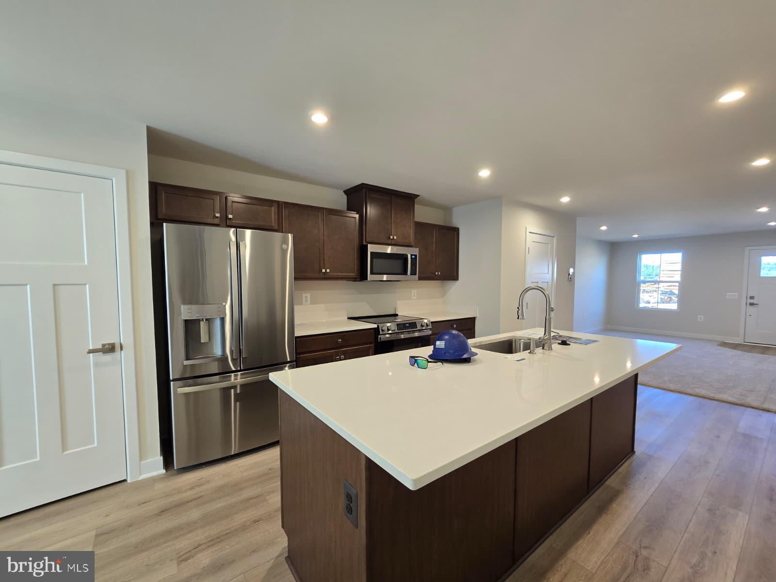 ALEXANDER'S CROSSING - Residential Lease