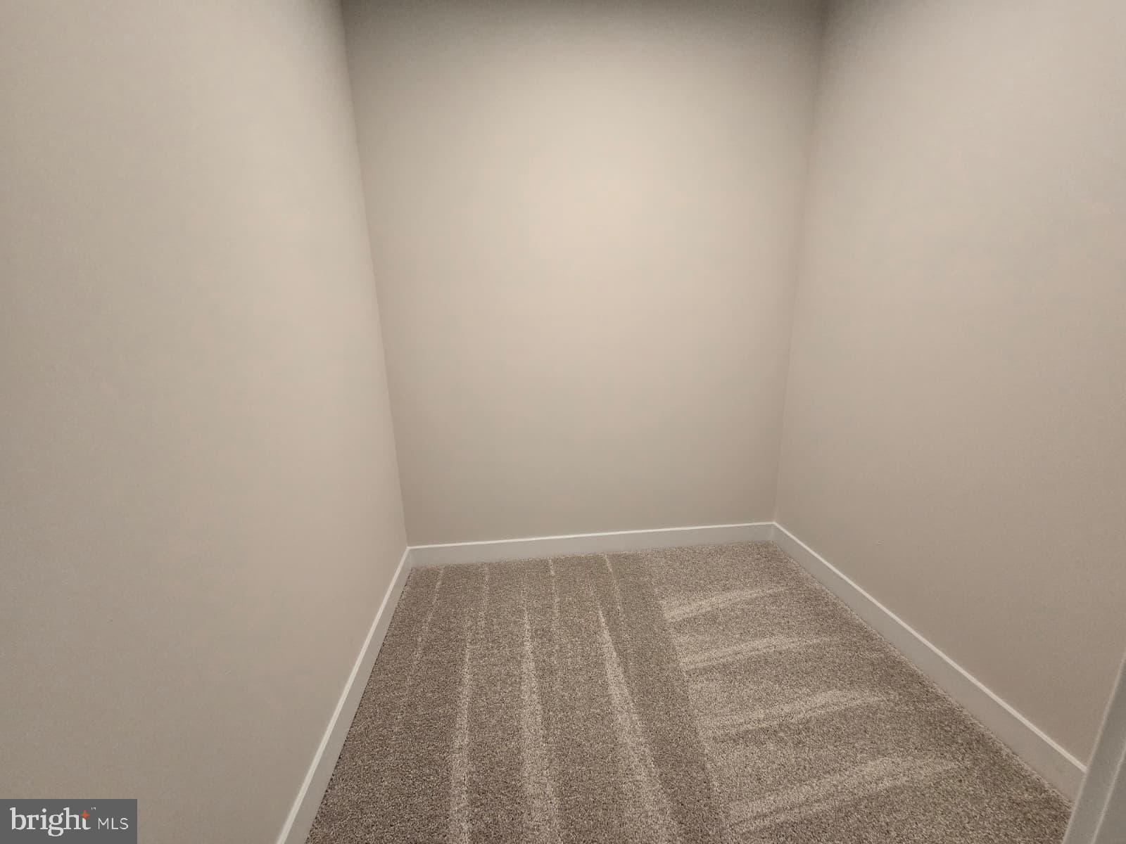 ALEXANDER'S CROSSING - Residential Lease