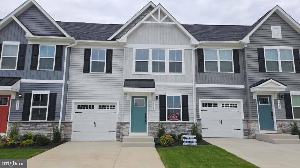 ALEXANDER'S CROSSING - Residential Lease