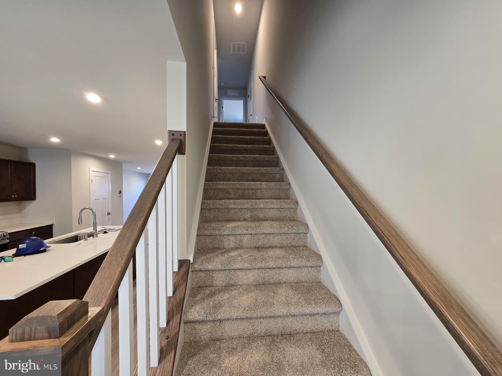 ALEXANDER'S CROSSING - Residential Lease