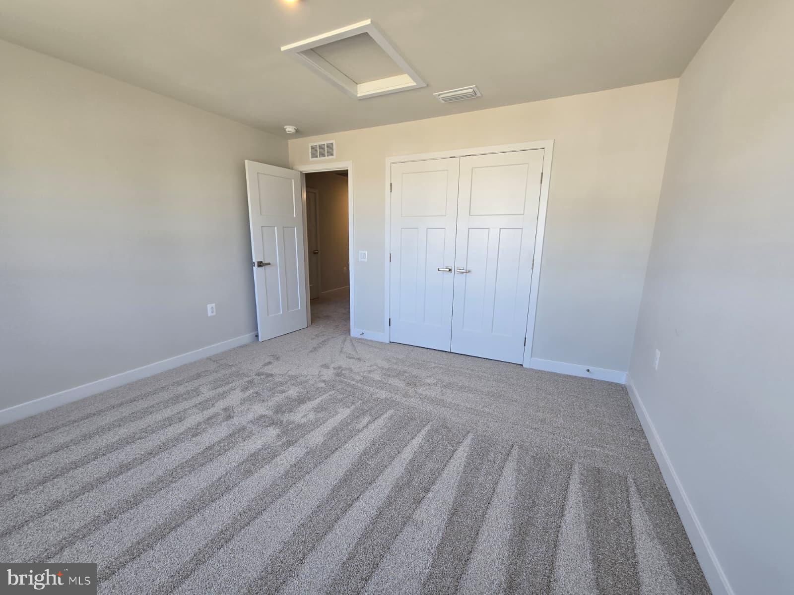 ALEXANDER'S CROSSING - Residential Lease