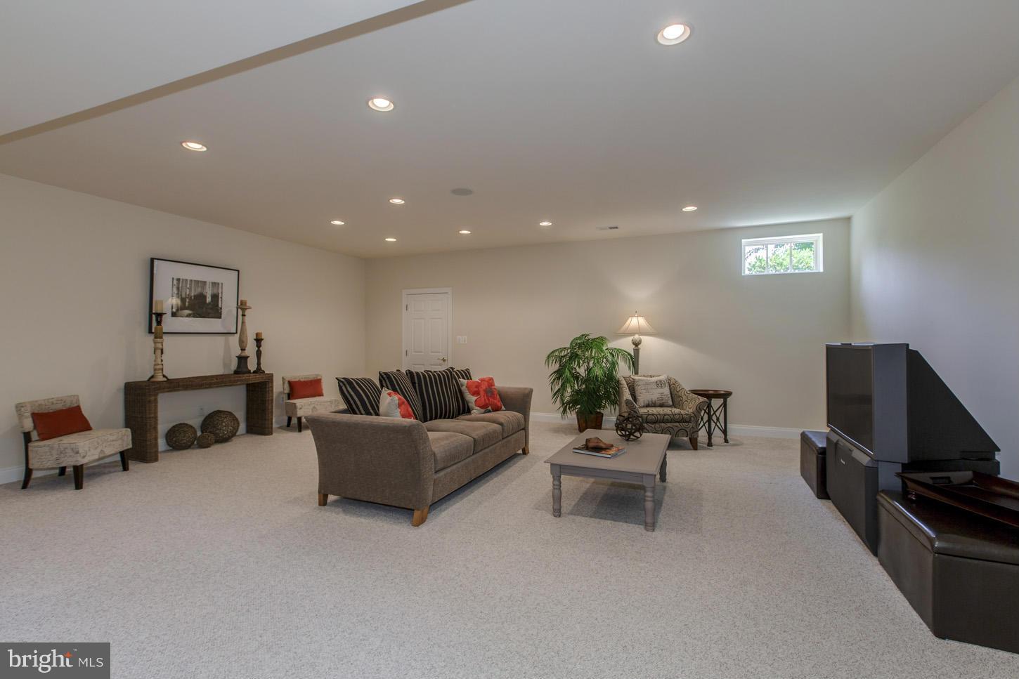 THE RESERVE - Residential