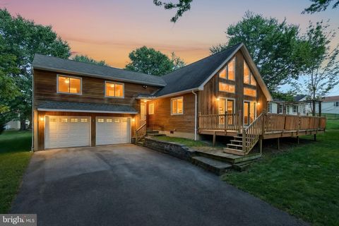 4 JOHNSON DRIVE EAST BERLIN PA 17316