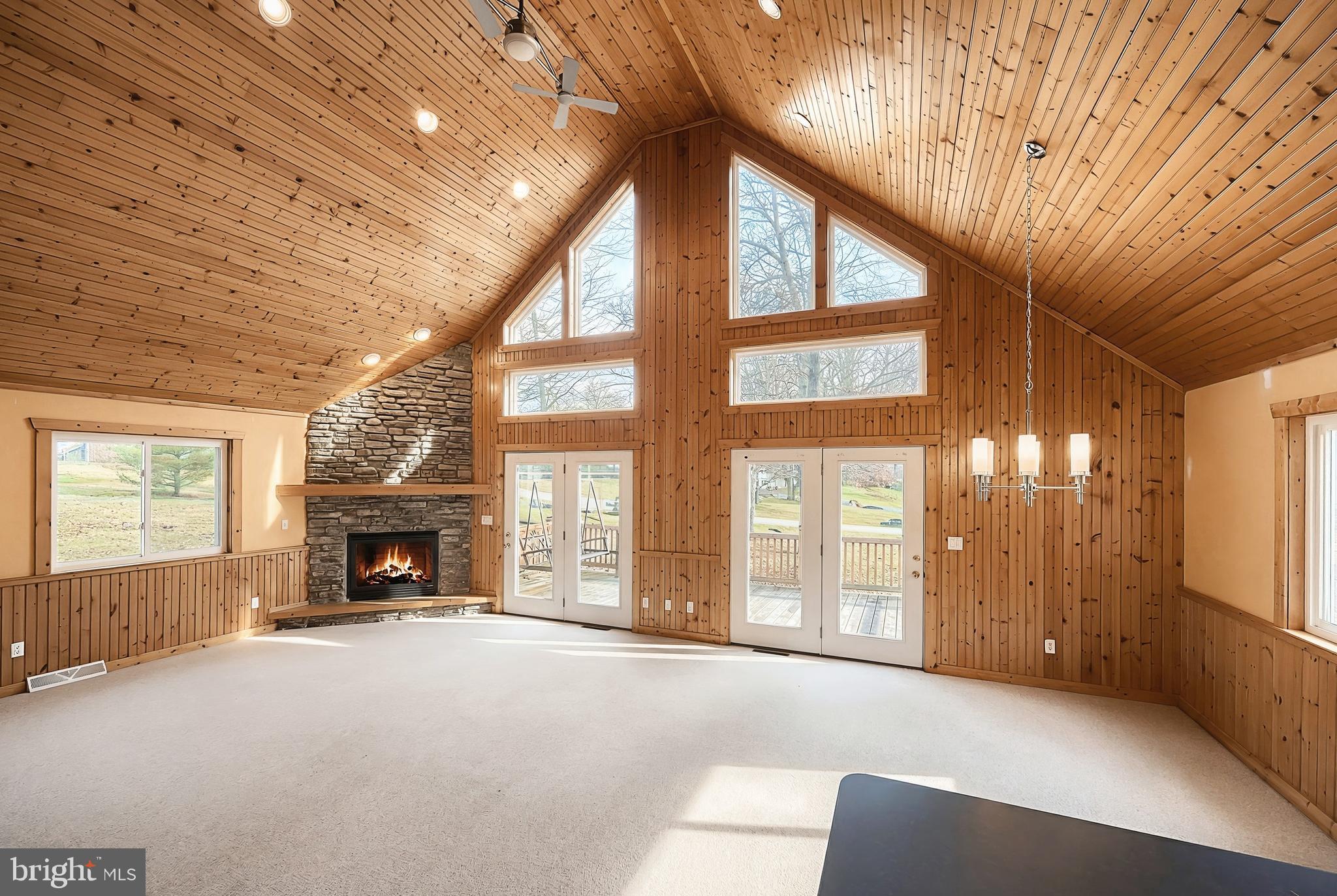 LAKE MEADE - Residential