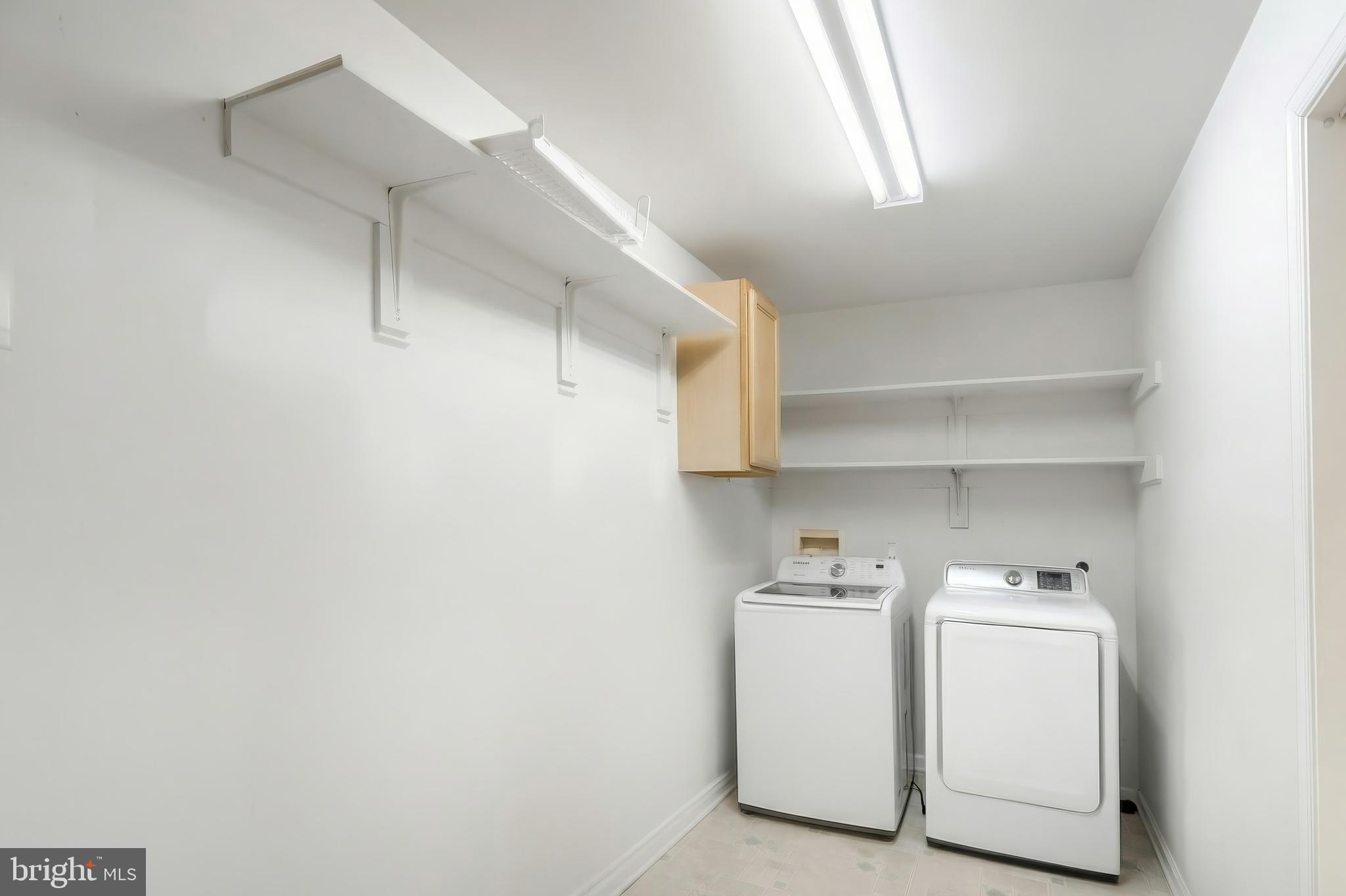 LAKE MEADE - Residential