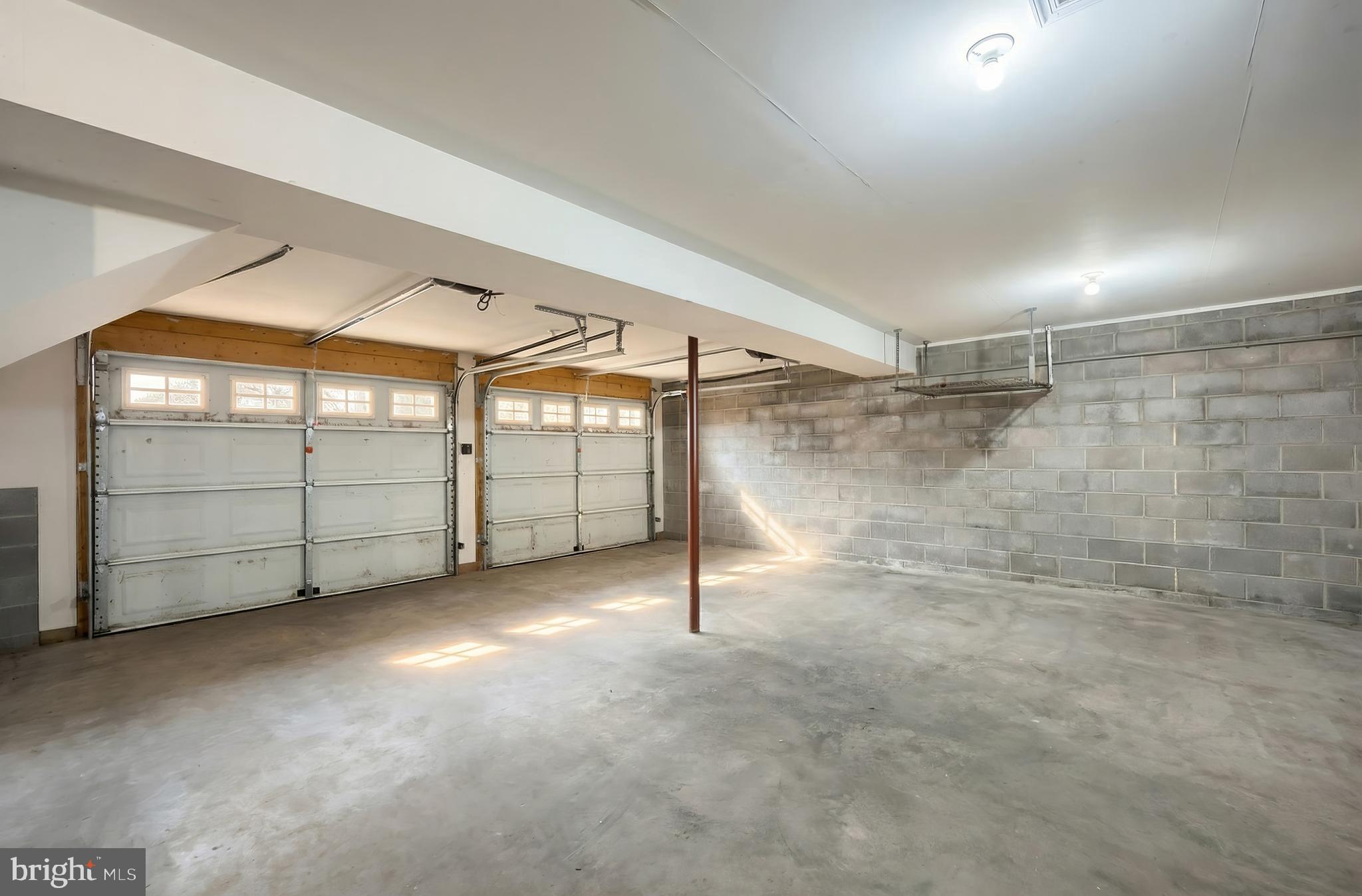 LAKE MEADE - Residential