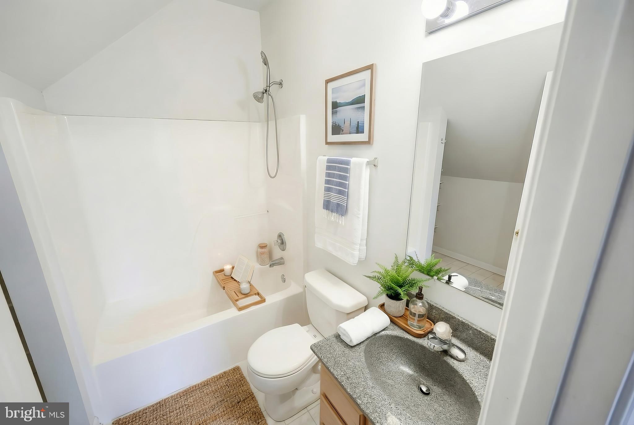 LAKE MEADE - Residential