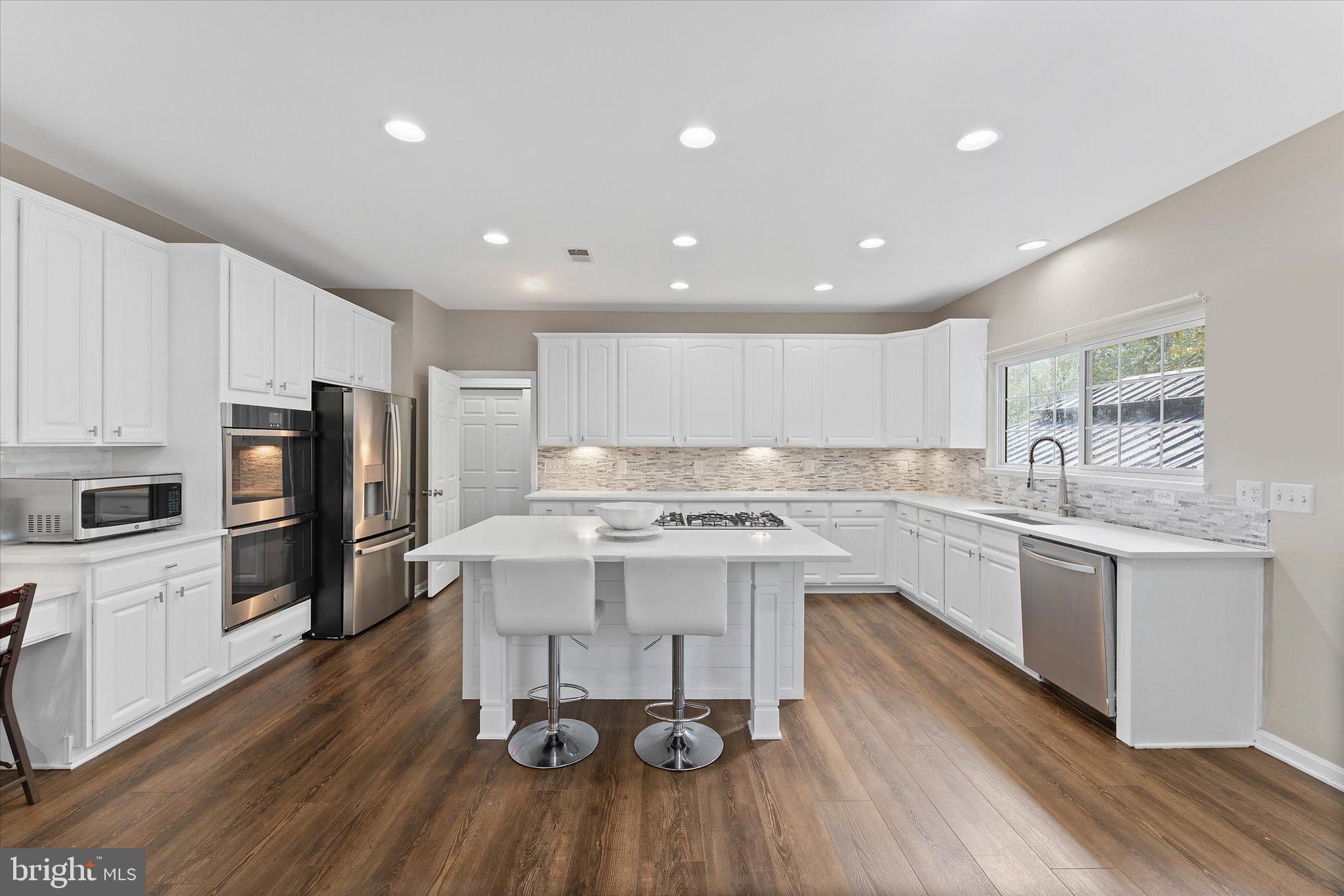 HIRST FARM - Residential