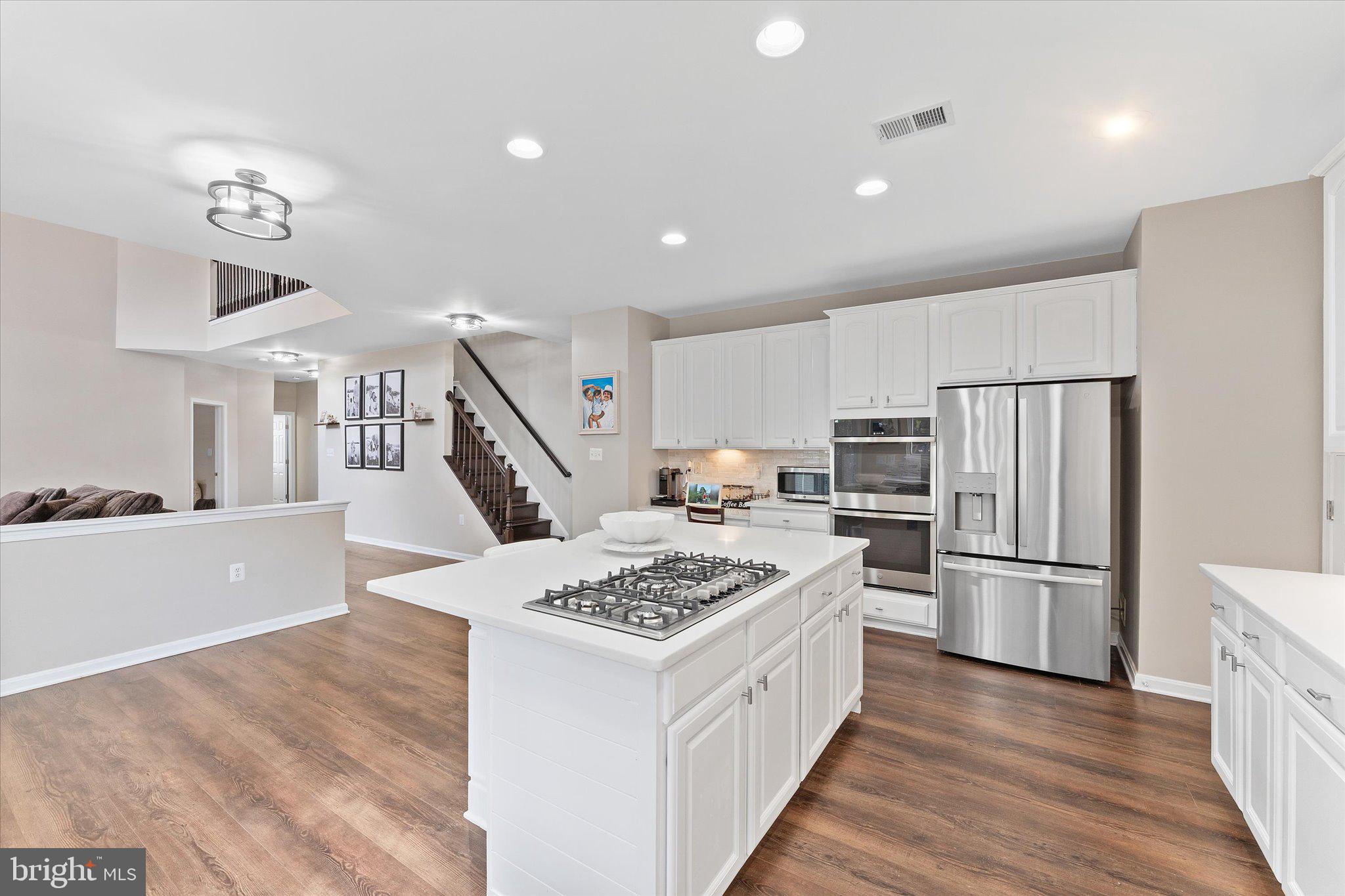 HIRST FARM - Residential