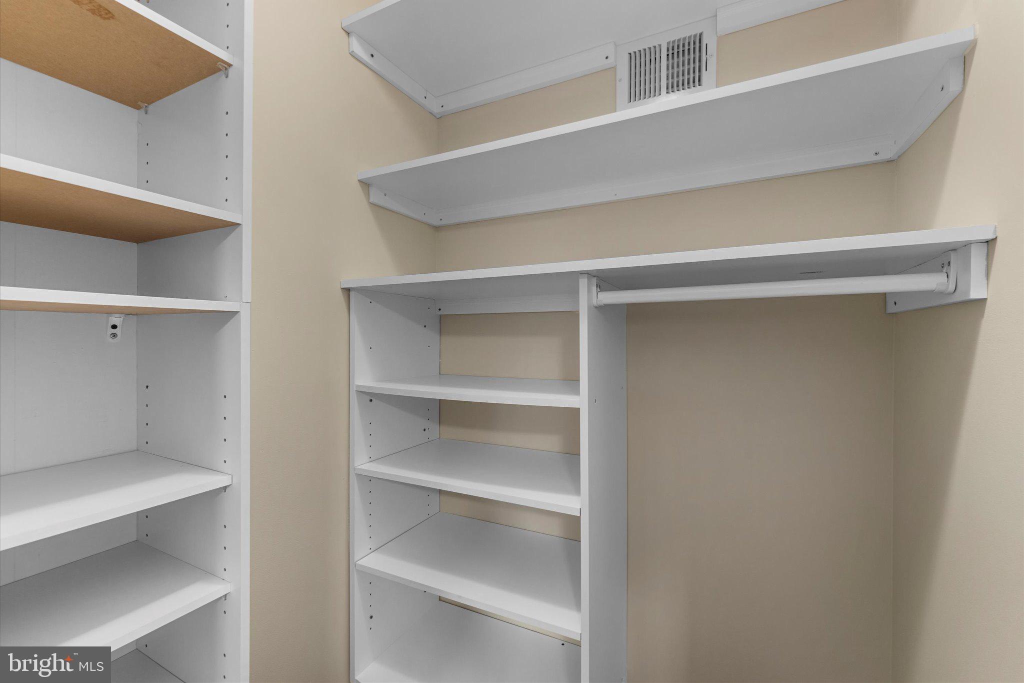 HIRST FARM - Residential