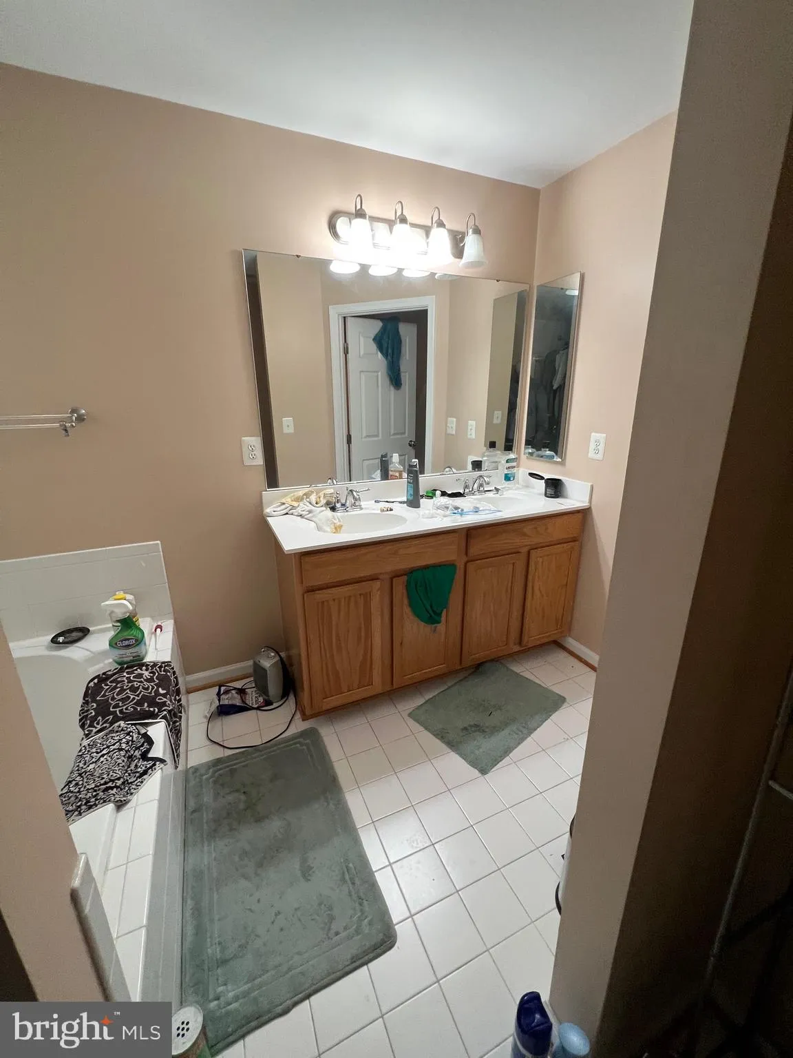 Fredericksburg, Virginia 22407, United States, 4 Bedrooms Bedrooms, ,3 BathroomsBathrooms,Residential,Pending,161526