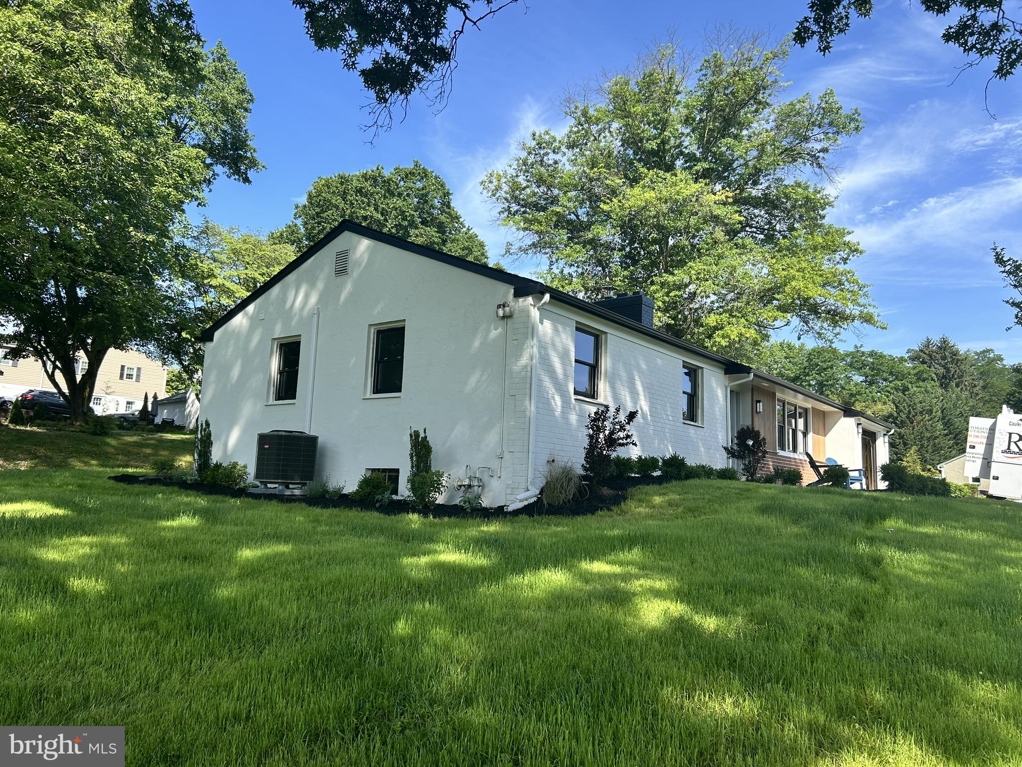 800 FALCON LANE