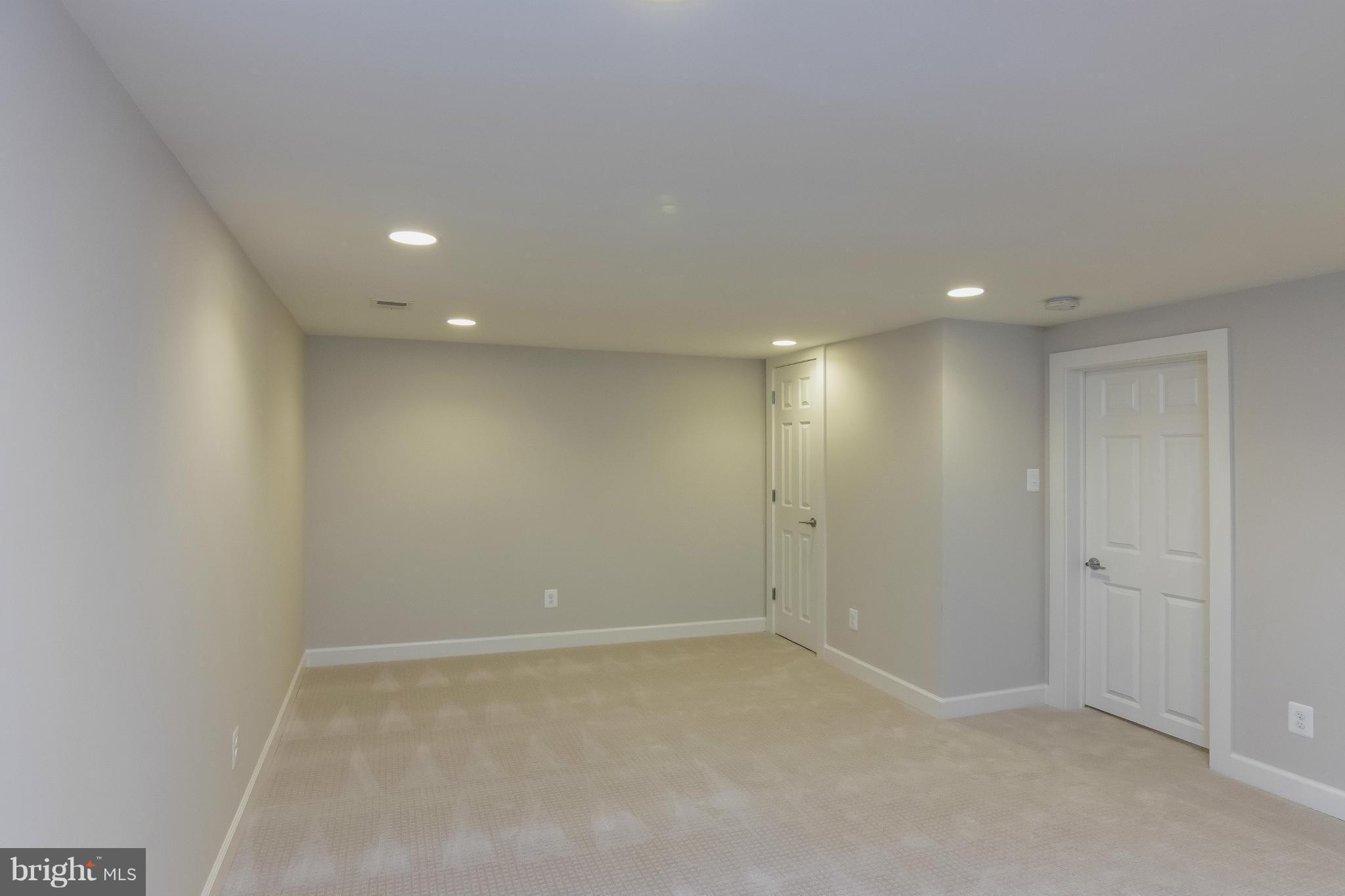 ARLINGTON FOREST - Residential