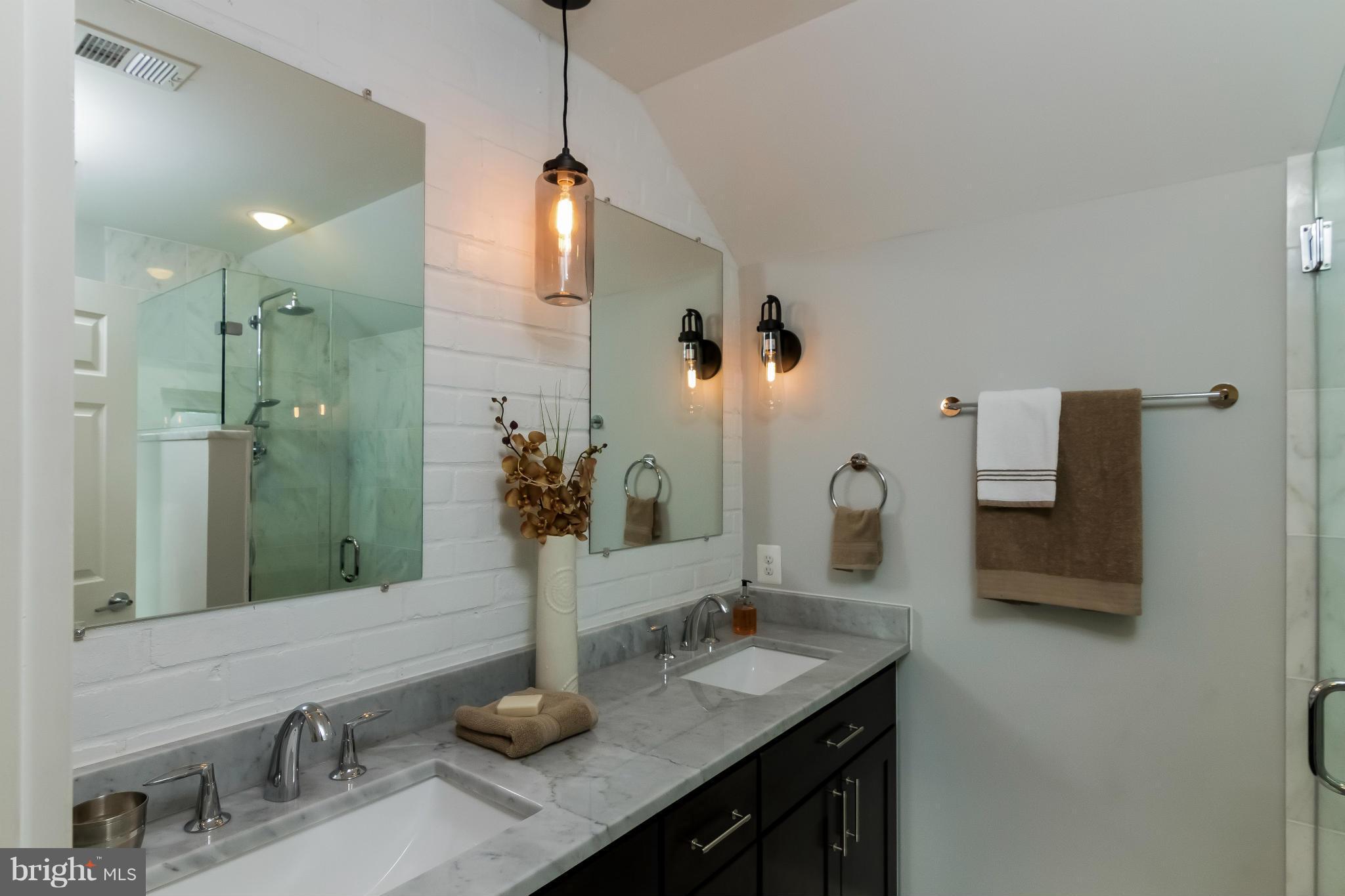 ARLINGTON FOREST - Residential