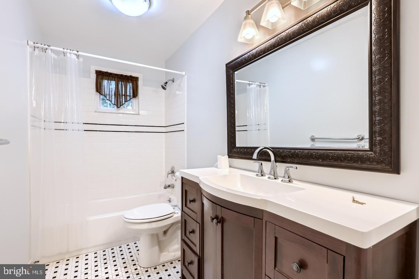 CHAPEL VILLAGE - Residential