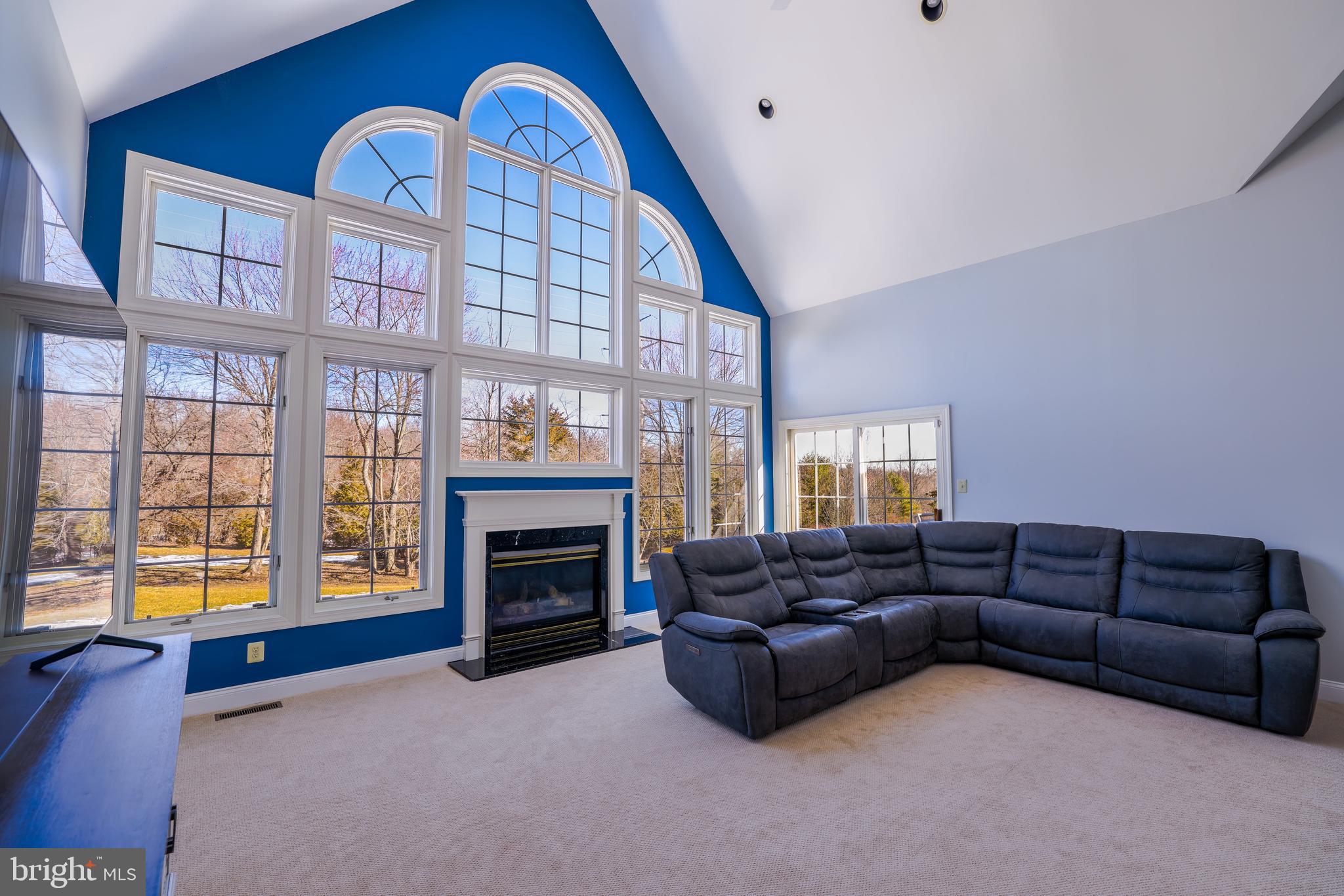 RIDINGS OF HORSHAM - Residential