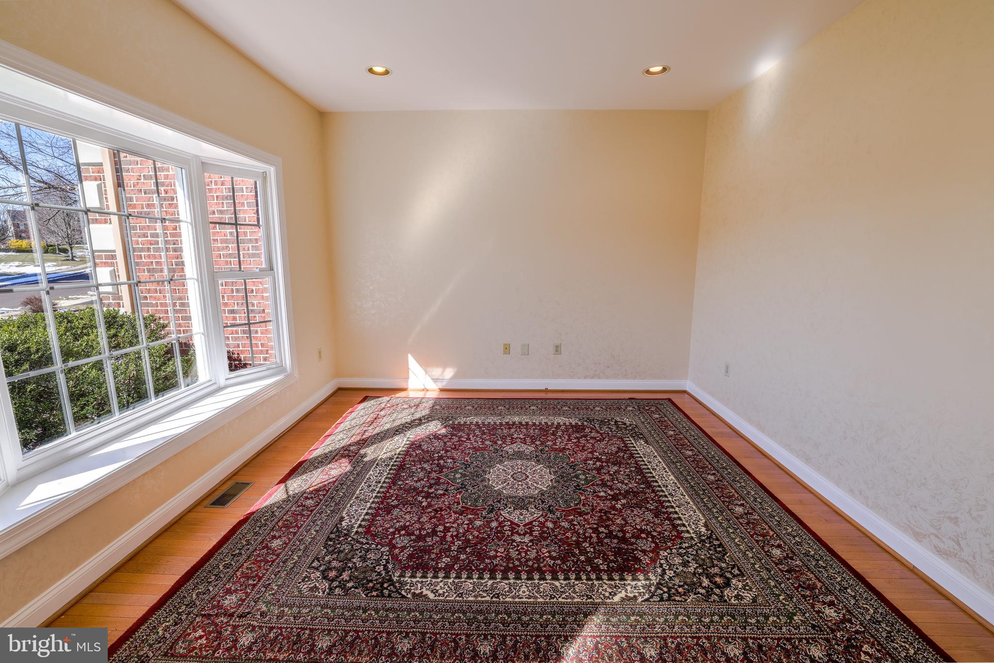 RIDINGS OF HORSHAM - Residential