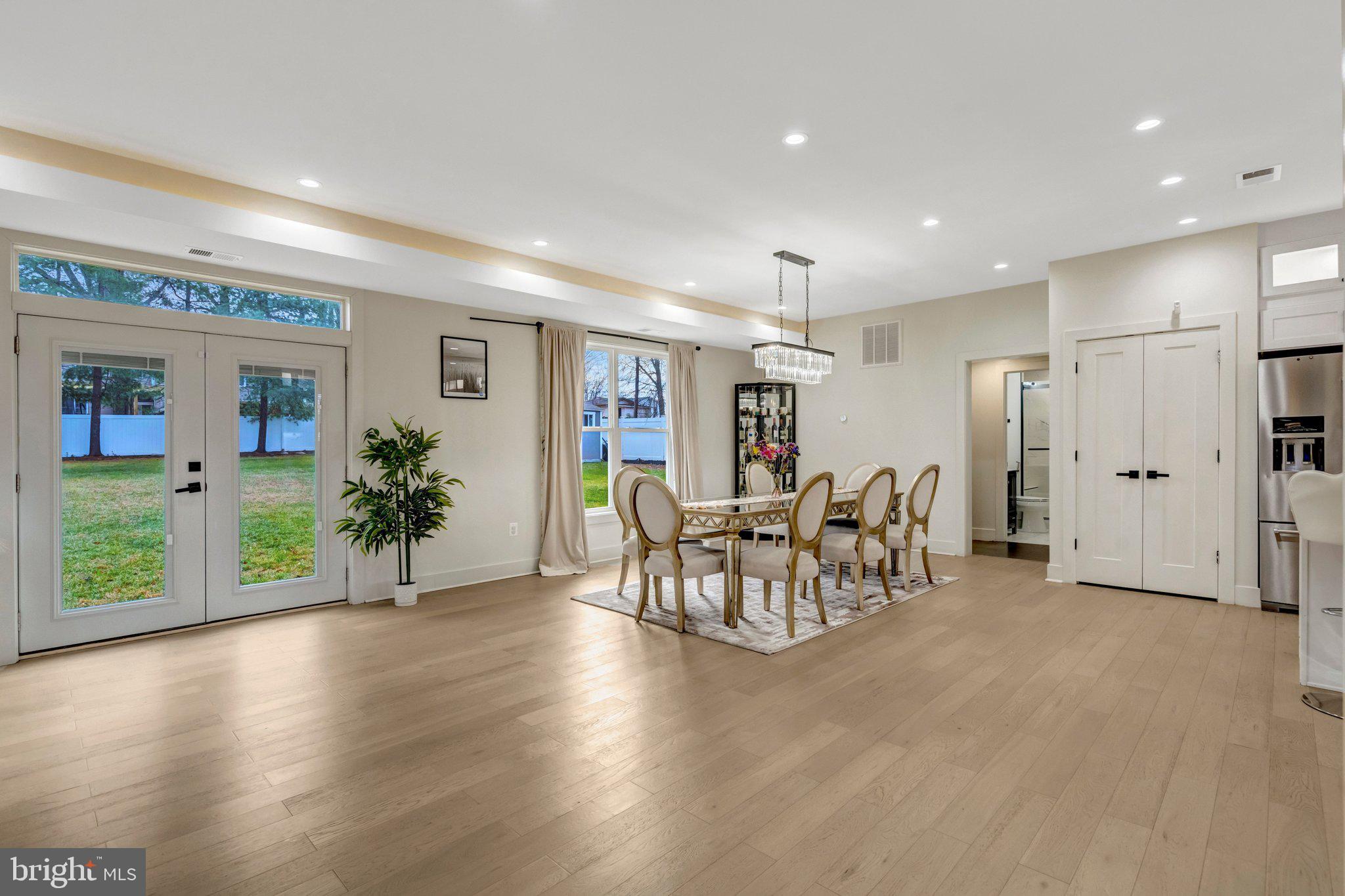 8709 YORKSHIRE LANE