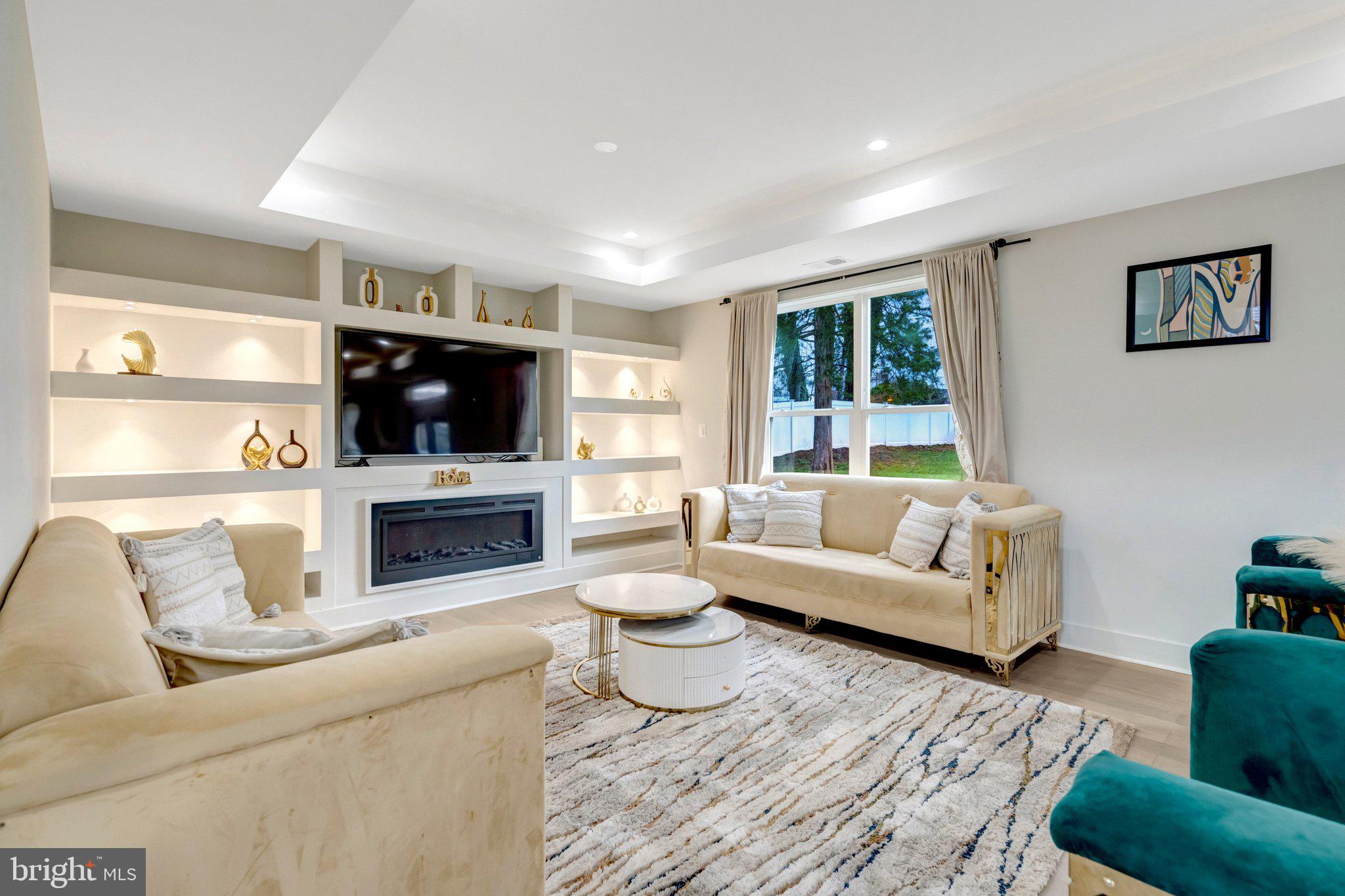 8709 YORKSHIRE LANE