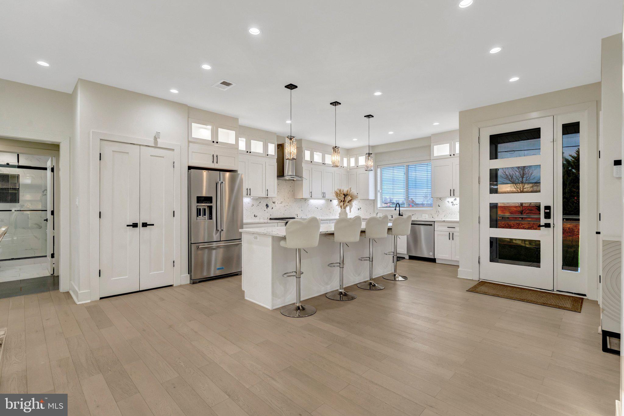 8709 YORKSHIRE LANE